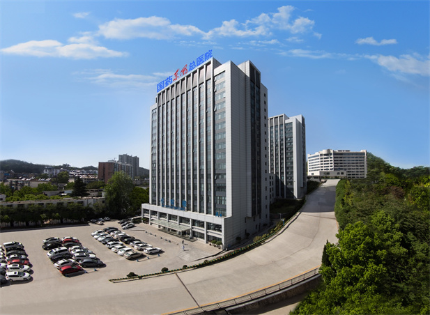 LETOU_乐投(中国)东风总医院综合住院大楼.jpg