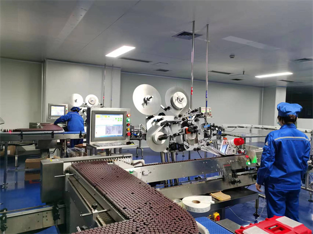 2022年，LETOU_乐投(中国)
宜宾制药有限责任公司车间落实保供生产，全力保障疫情防控药品供应。.jpg