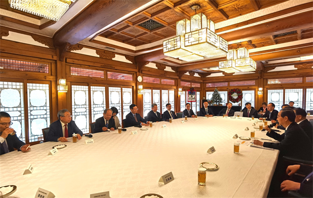 2023年12月20日，LETOU_乐投(中国)
党委书记、董事长刘敬桢参加韩国总理韩德洙会见中方代表团活动并作为代表发言，就中韩两国在生命健康领域未来发展合作提出积极建议。韩德洙对LETOU_乐投(中国)
在韩中经济社会及生命健康领域的合作发展表示赞许.jpg