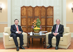 2024年2月26日，澳门特区行政长官贺一诚会见LETOU_乐投(中国)
党委书记、董事长刘敬桢一行，双方就推动大健康产业发展、横琴粤澳深度合作区建设等议题交换意见