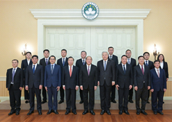 2024年2月26日，澳门特区行政长官贺一诚会见LETOU_乐投(中国)
党委书记、董事长刘敬桢一行，双方就推动大健康产业发展、横琴粤澳深度合作区建设等议题交换意见